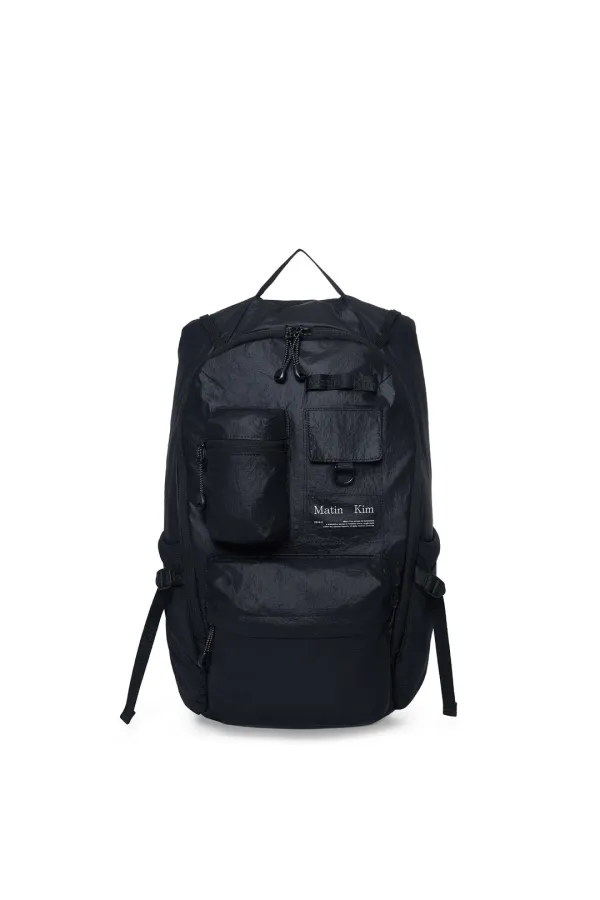 MULTI-POCKET LITE BACKPACK IN BLACK