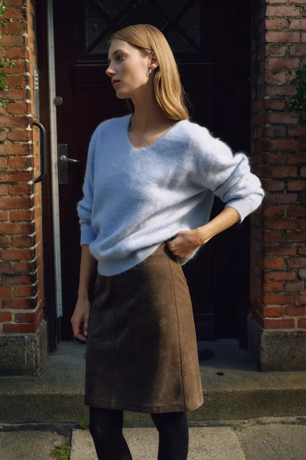 Silk Wool Brushed V-Neck Knit Top [LMBFWIKN2105]-Baby Blue [10/12 예약배송]