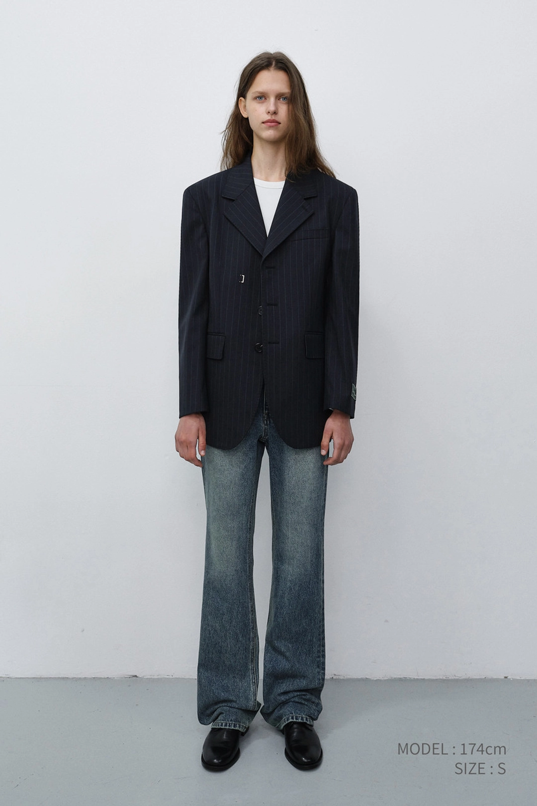 던스트 [FALL IN BROWN] UNISEX REFINED MASCULINE WOOL BLAZER NAVY STRIPE_UDJA6C105N2 상품 이미지 2