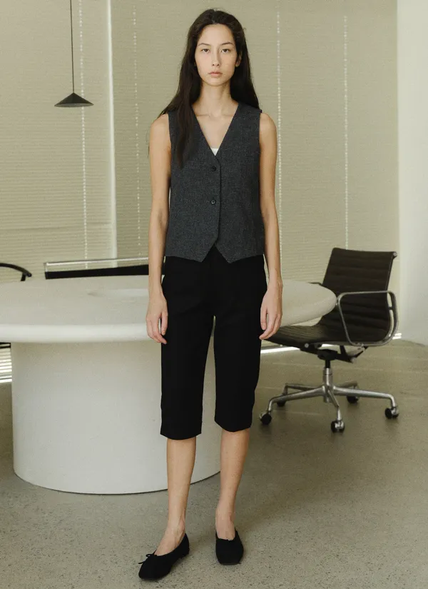 Carson Vest (Charcoal)