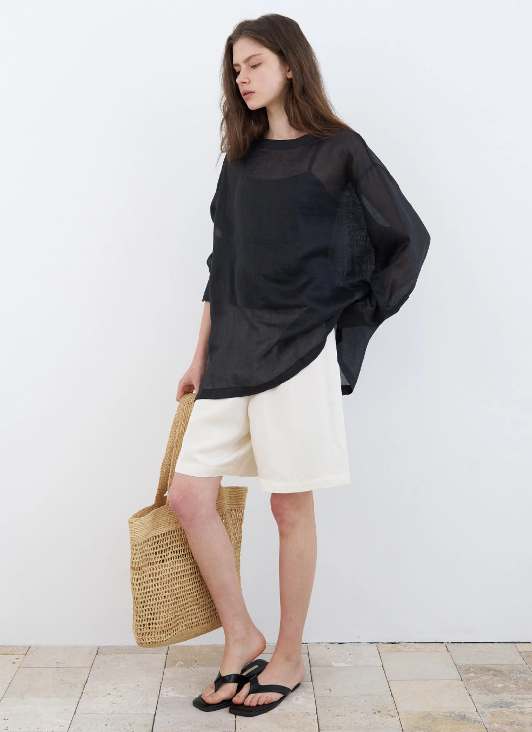 르닐 Ines Round Linen Blouse (Black) 상품 이미지 2