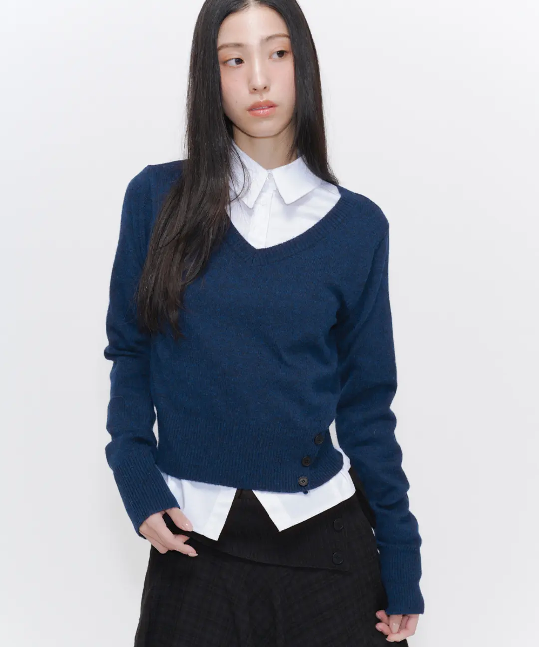 미세키서울 Vneck slit button knit NAVY 상품 이미지 2