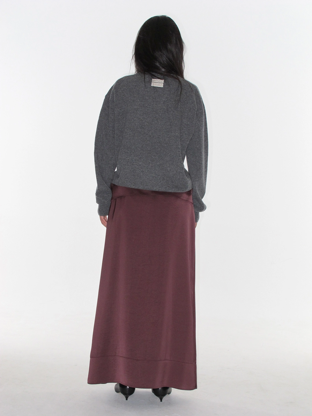 쏘딩키브레드 Toasty Charcoal V-neck Knit 상품 이미지 2