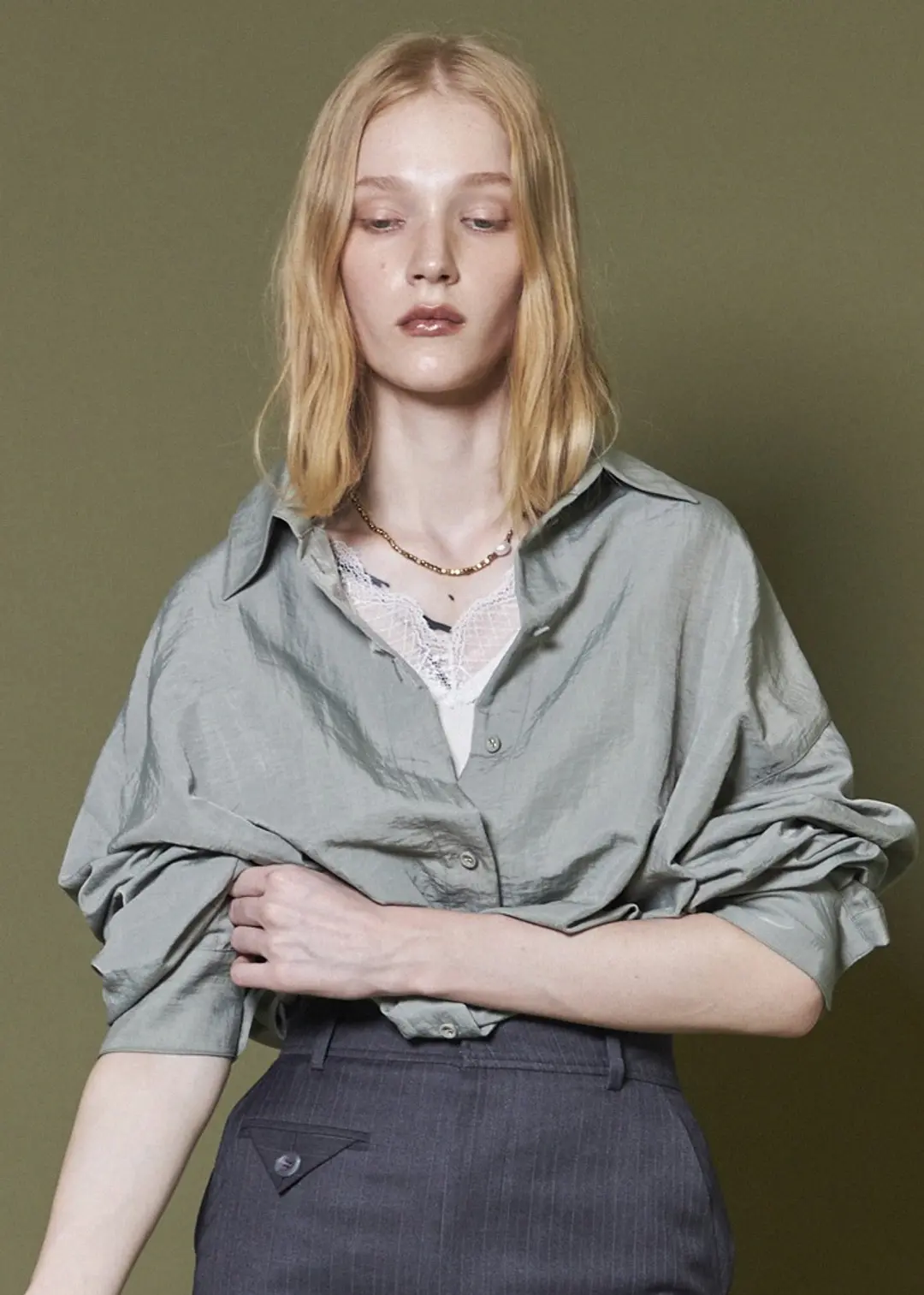 메종드이네스 RELAXED OVERSIZED SHIRT _KHAKI GRAY 상품 이미지 2