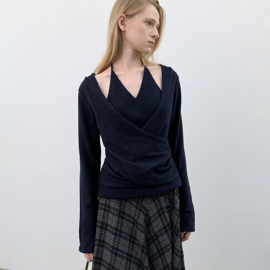 아뜰리에 나인 (T-7353)CROSS DRAPED HALTER LAYERD SLIM KNIT 상품 이미지 2