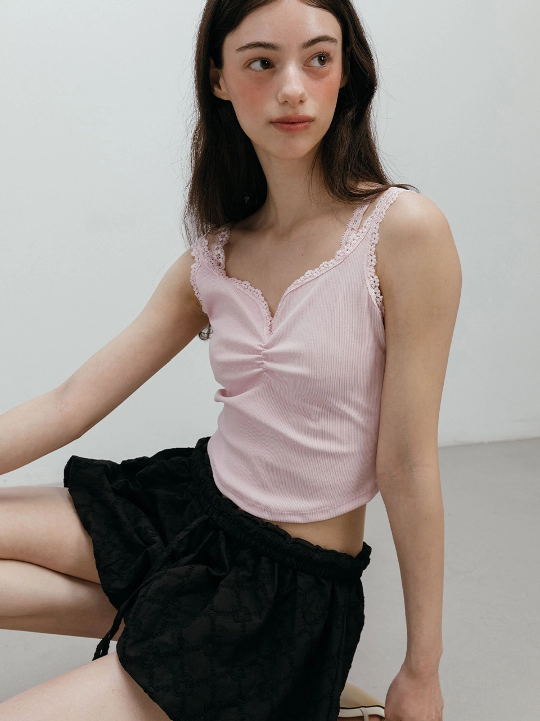 모이페어 FLOWER BALLOON SHORTS / BLACK 상품 이미지 3