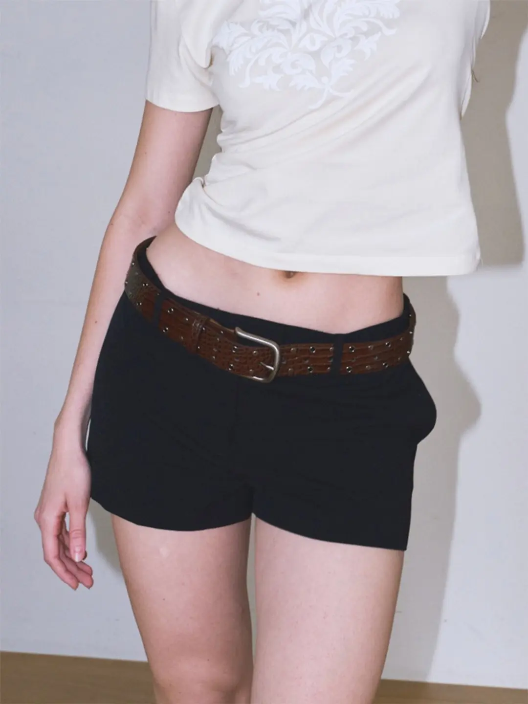 밀로 우먼 Stud Eyelet Leather Belt [Brown] 상품 이미지 1