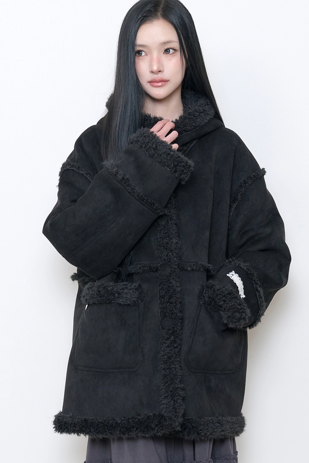 일리고 일리고 - 시어링 무스탕 하프 코트 블랙 상품 이미지 2
