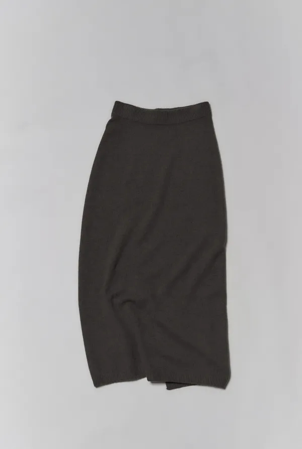 PLAIN MAXI SKIRT ( DARK BROWN )