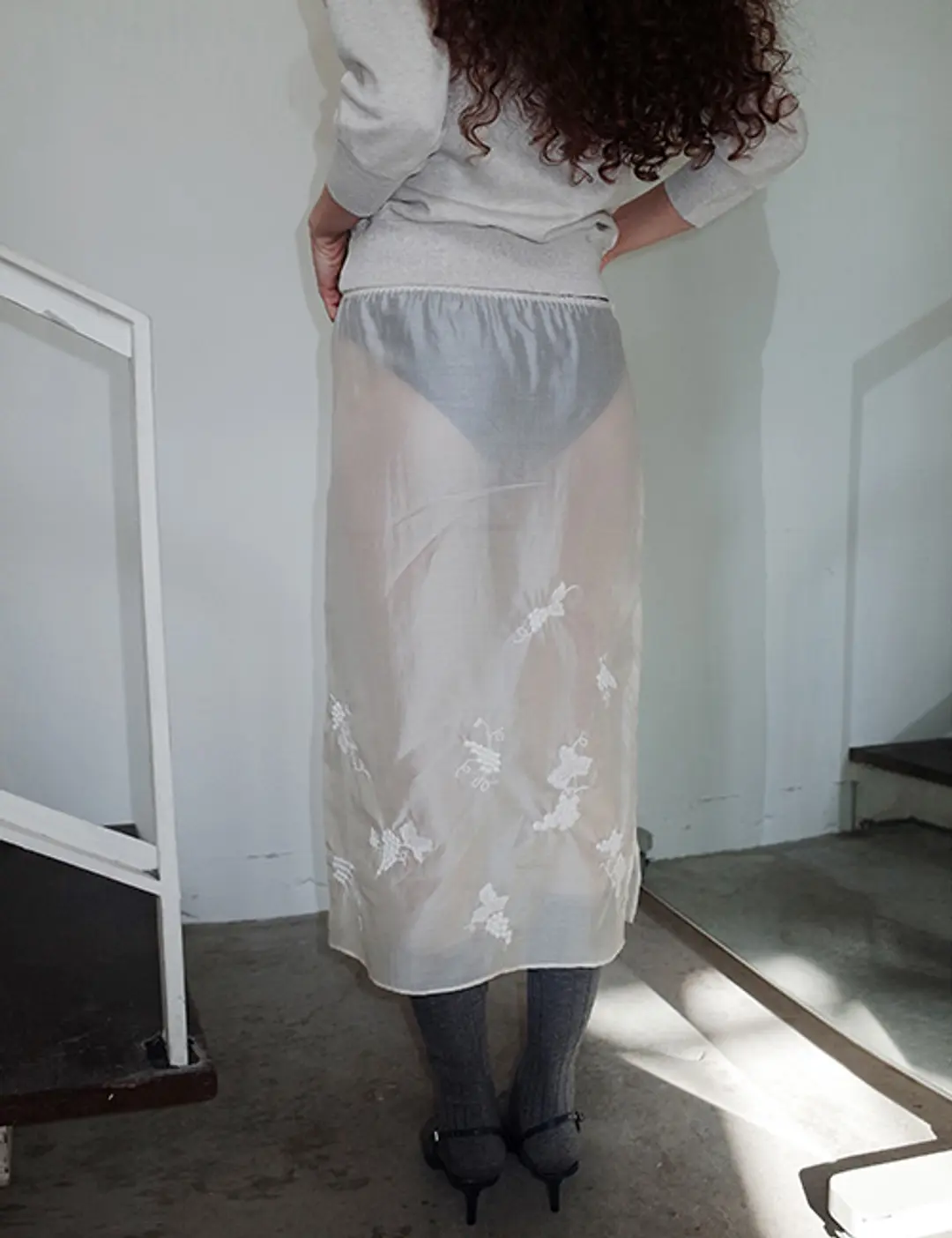 프레클 needlepoint sheer midi skirt 상품 이미지 2