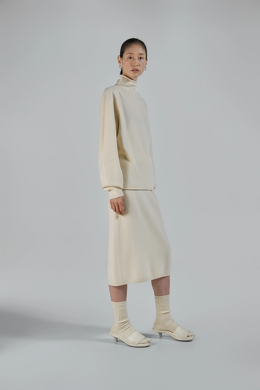 에이치에이트 PLAIN HALF NECK SWEATER ( IVORY ) 상품 이미지 3