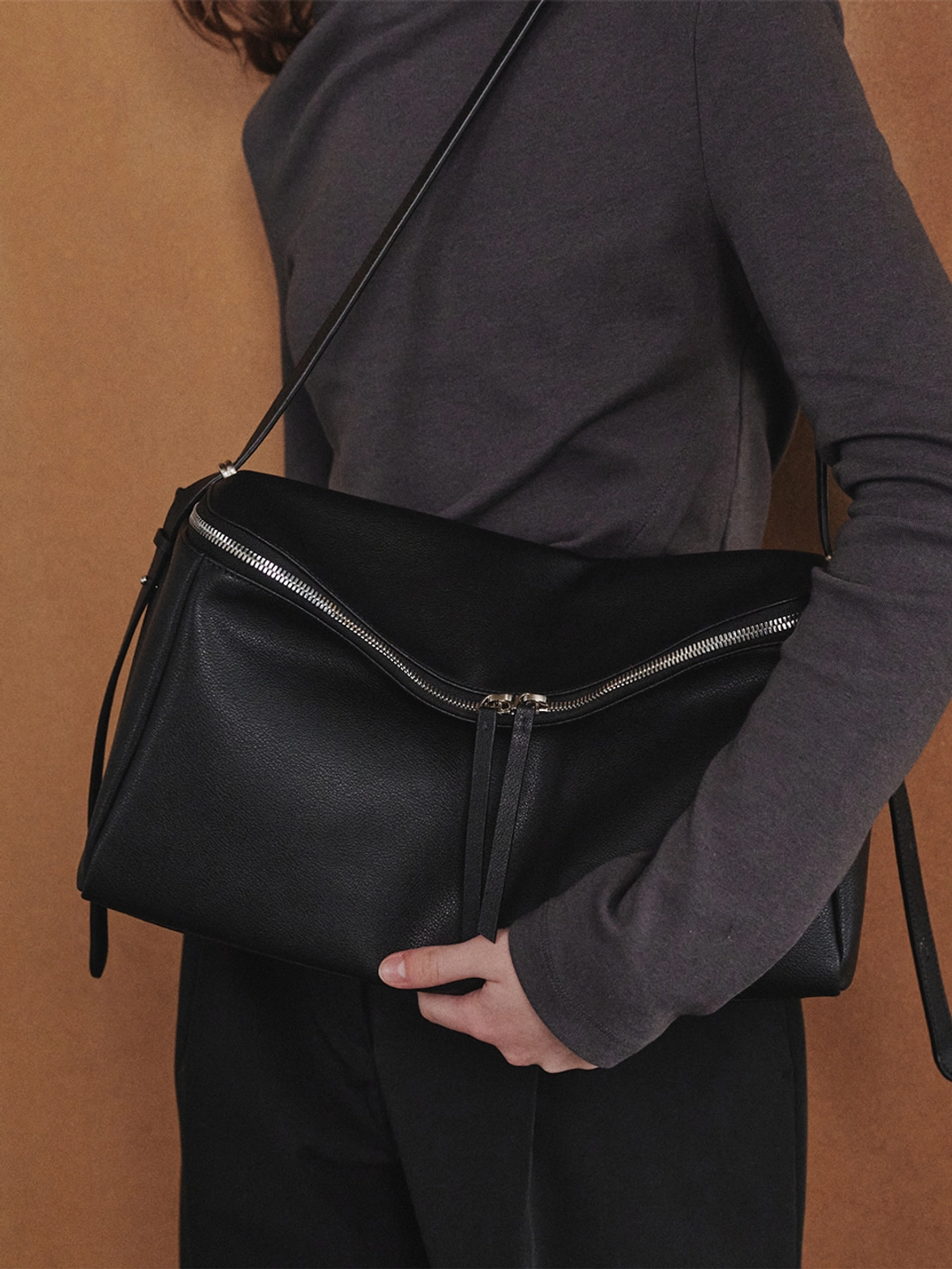 오스트카카 Arka Square Shoulder Black 상품 이미지 2