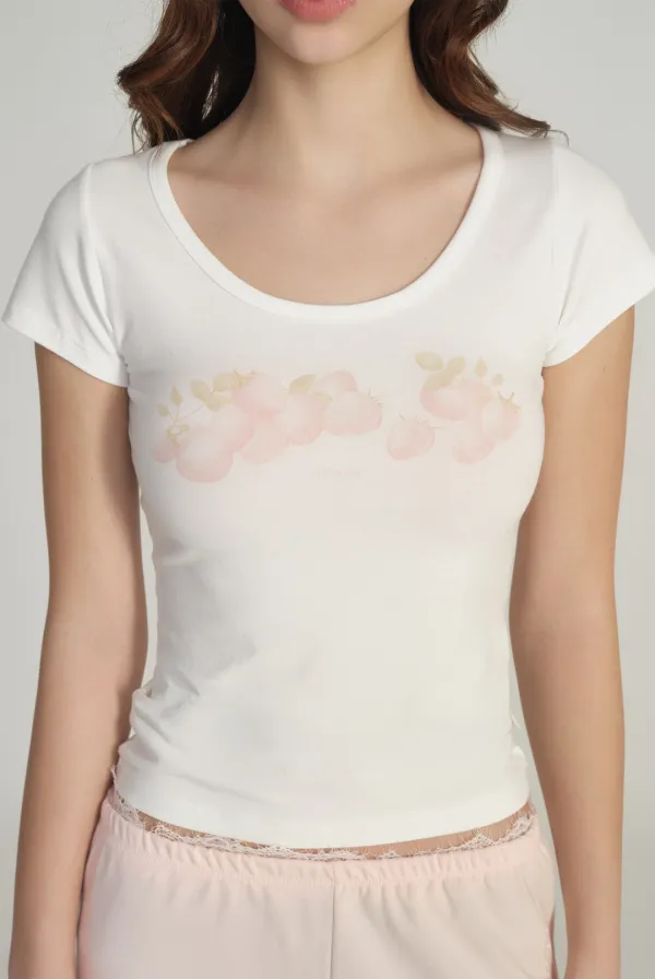 Soft strawberry cluster top