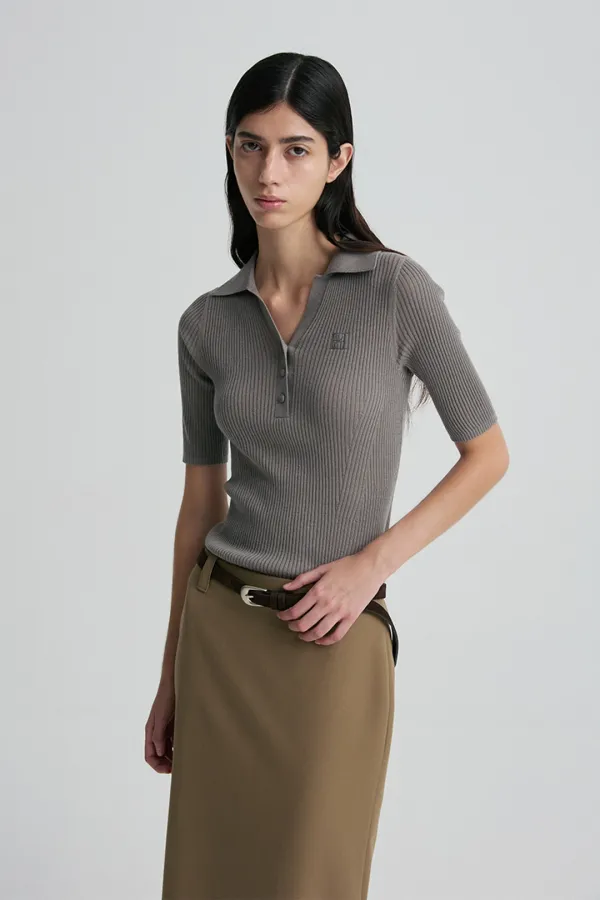 [9/28 순차배송] FITTED SHORT-SLEEVE POLO TOP WALNUT