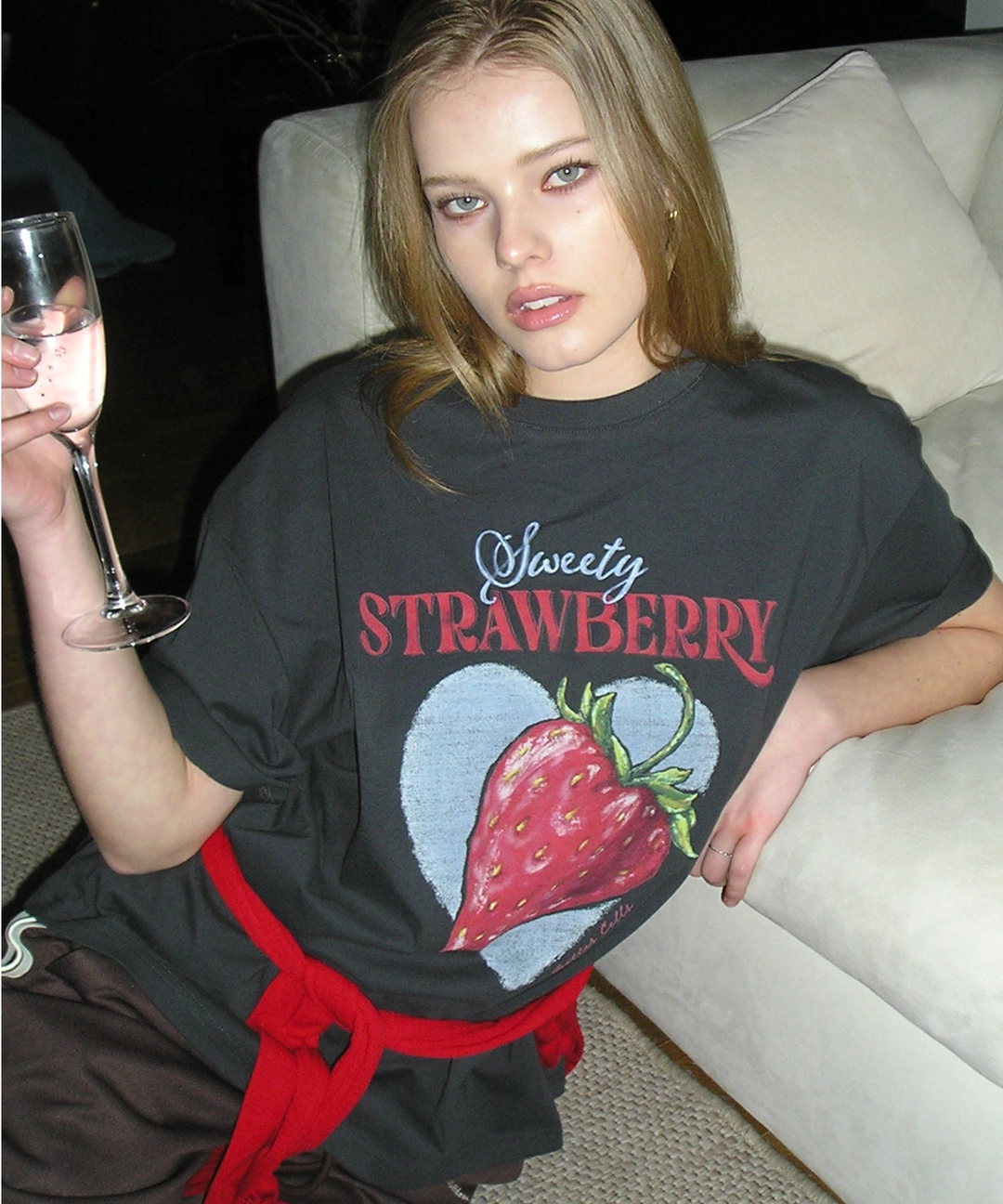 비터셀즈 Ruby Berry Tee-Charcoal 상품 이미지 2