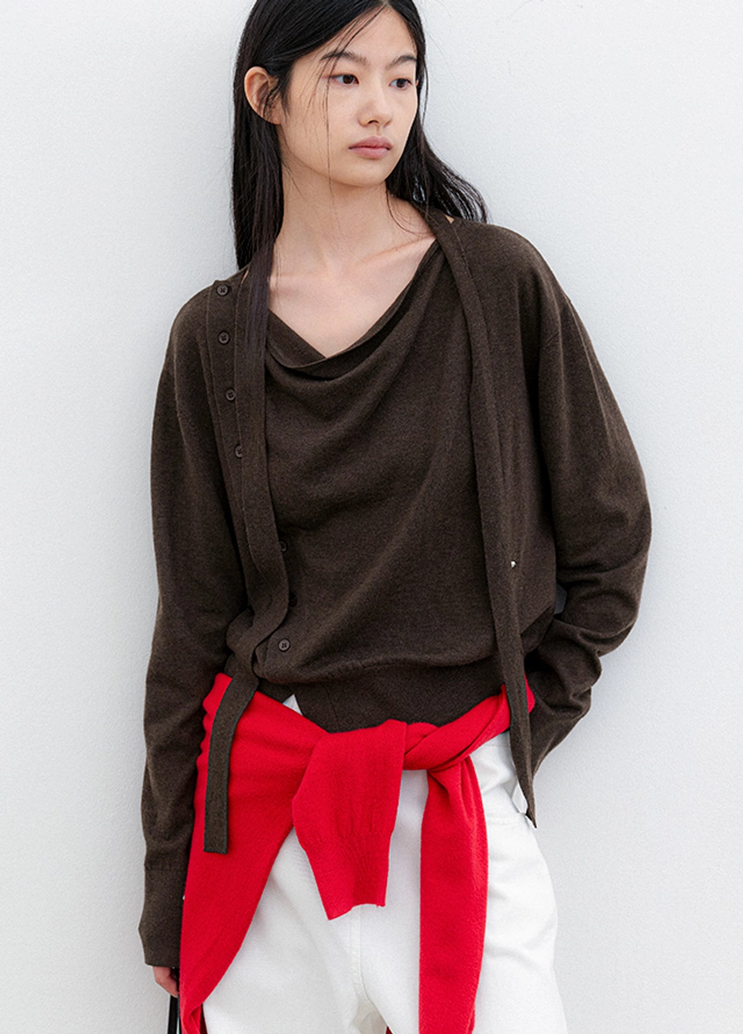 아뜰리에 나인 (CD-2285)COWL NECK SIDE BUTTON TIED KNIT 상품 이미지 2