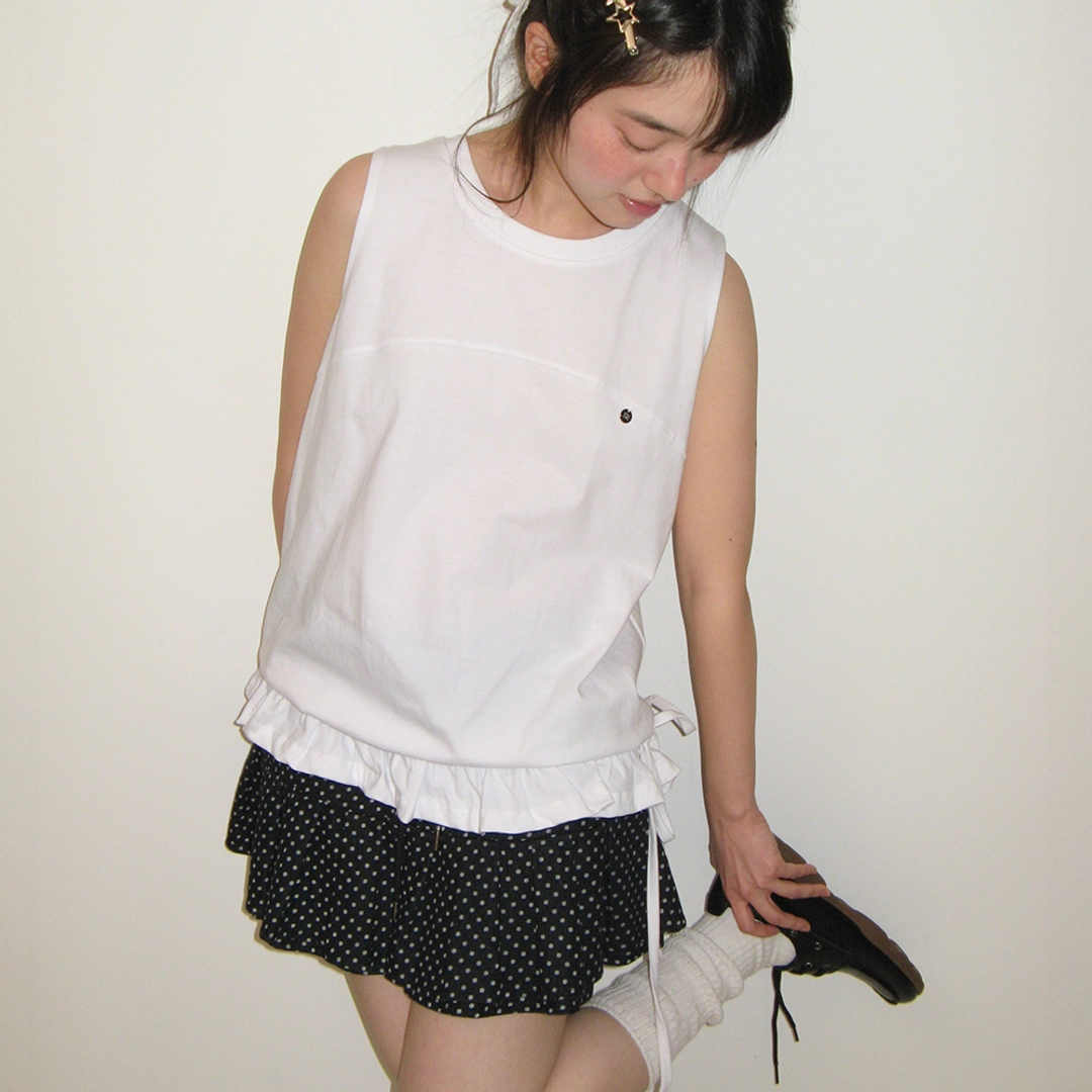 론론 FRILL SHIRRING SLEEVELESS WHITE 상품 이미지 1