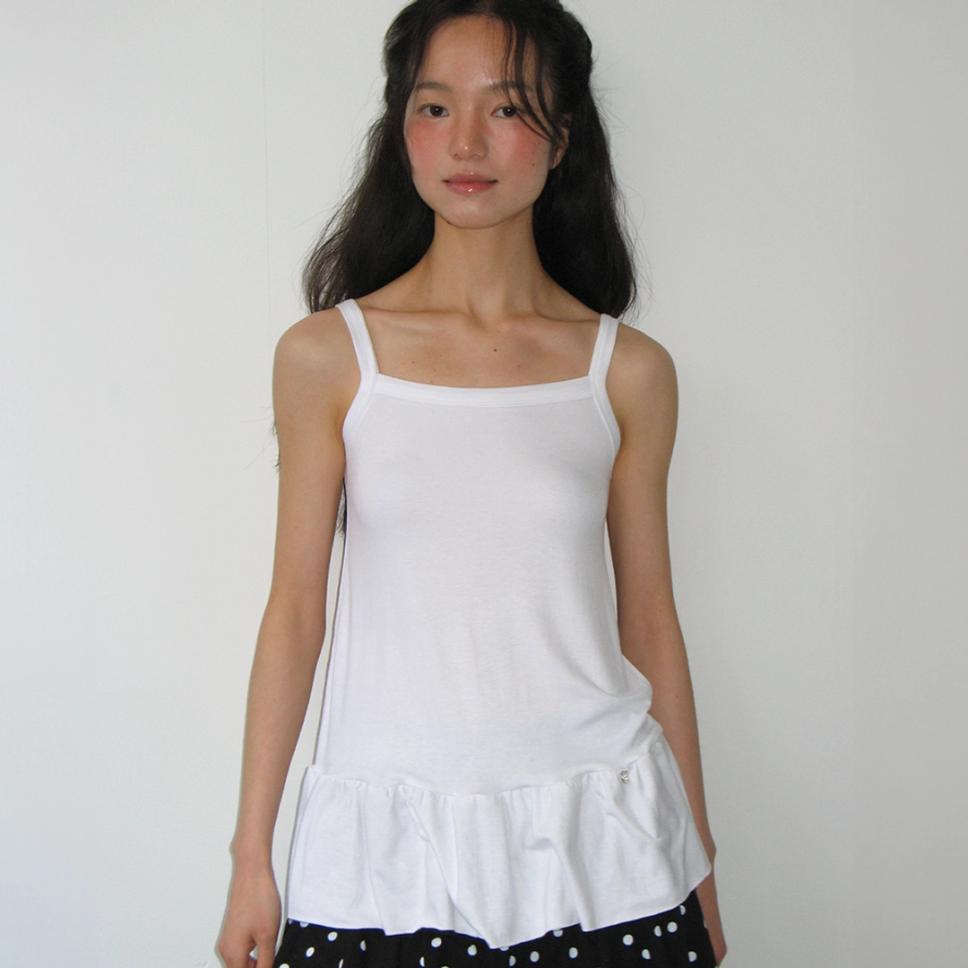 론론 PENDANT RUFFLE LAYERED SLIM SLEEVELESS WHITE 상품 이미지 2