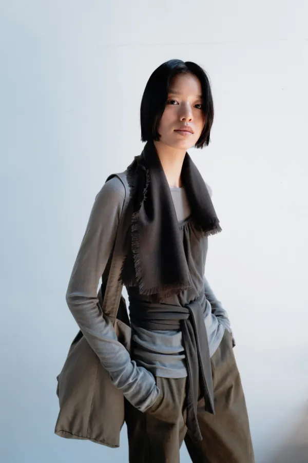 [Exclusive] Cashmere Muffler (Dark Brown / Dark Gray / Green / Ivory)