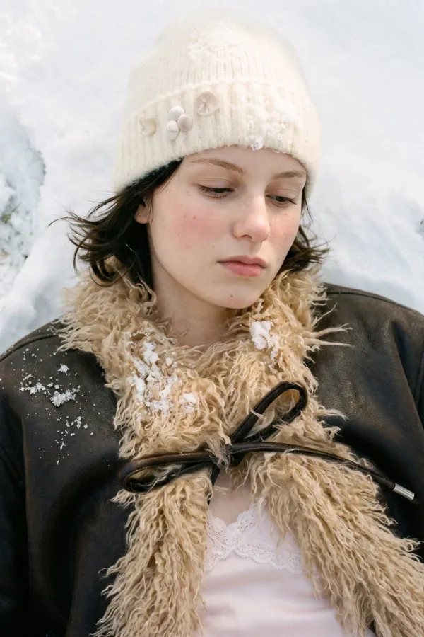 Velvet Button Beanie (Ivory)