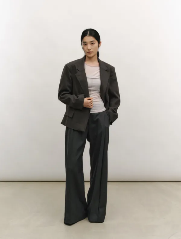 TAILORED TUCK PANTS [CHARCOAL]