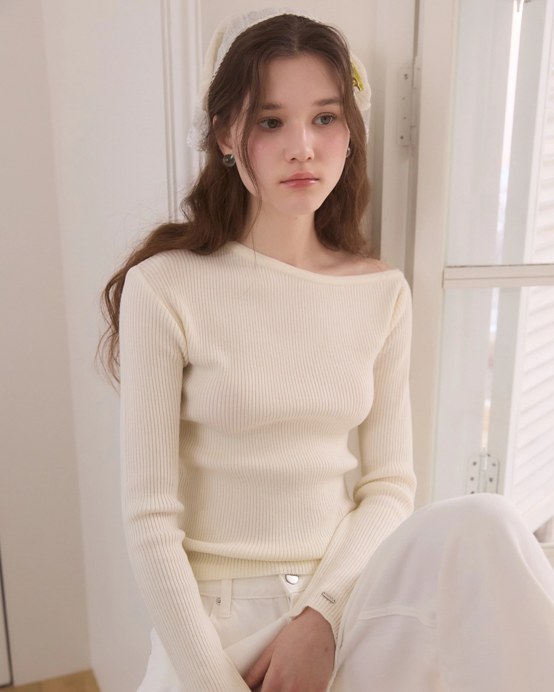 어다울 Golgi one off shoulder knit - ivory 상품 이미지 2
