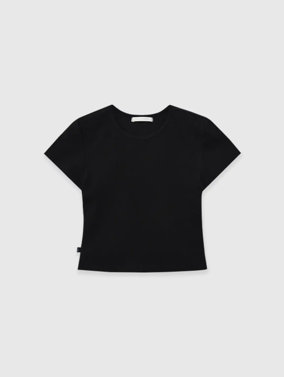 오디에스 8th 예약주문 [Essential] Base Cropped T (Black) 상품 이미지 1