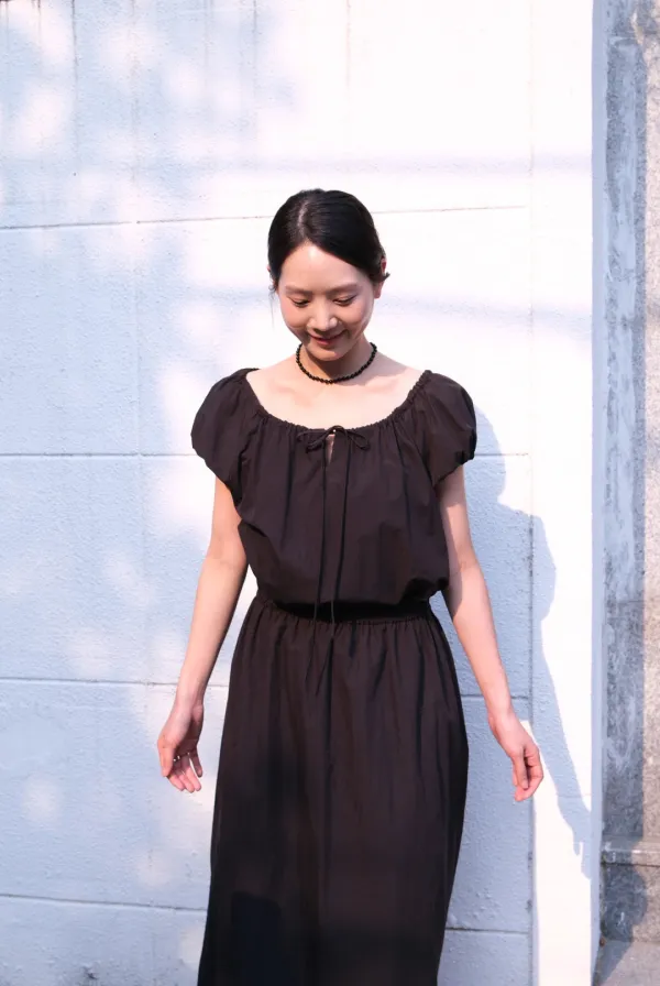 Mellow Shirring Dress (Black)