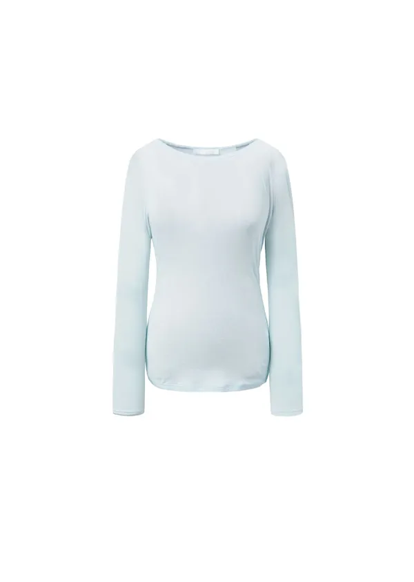 round t-shirts, light blue