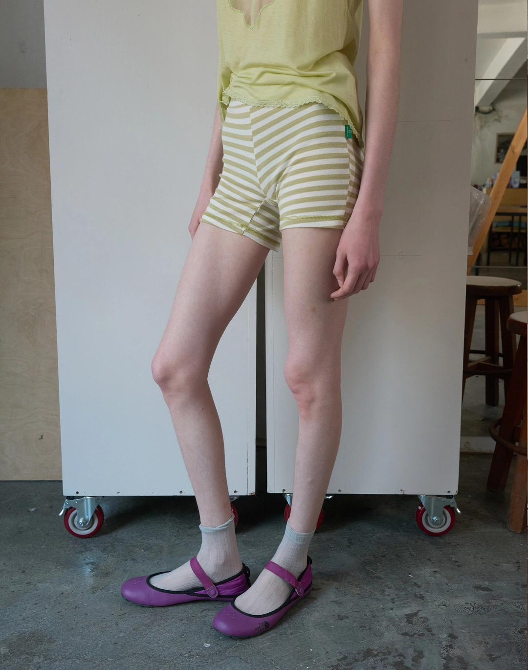 노컨텐츠 361. Stripe Tight Shorts _ Soft Olive 상품 이미지 1