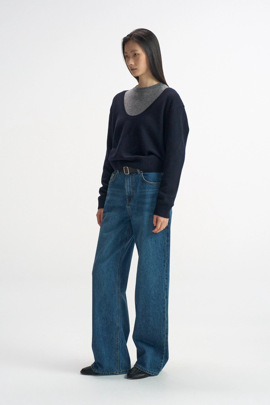 레이스 Deep U-Neck Pullover_Navy 상품 이미지 2