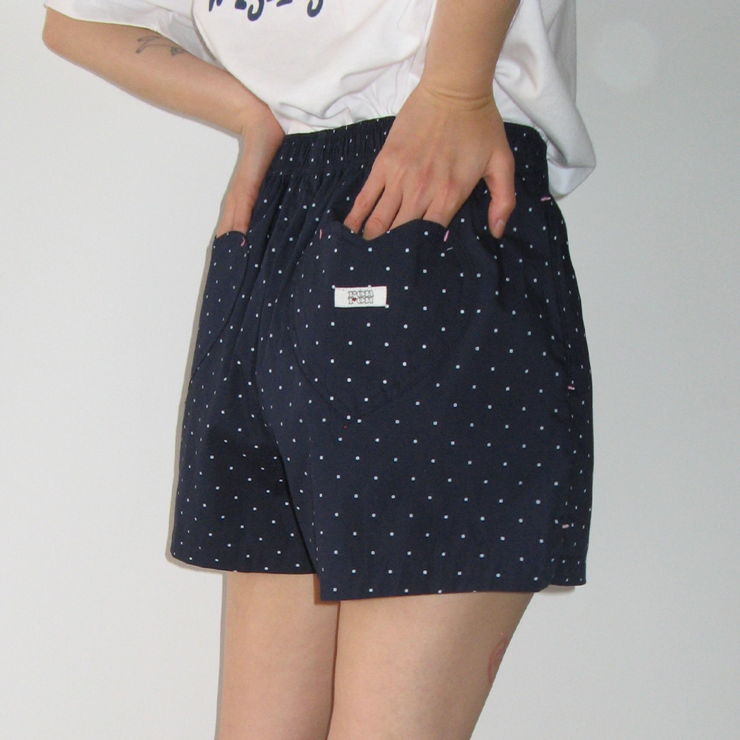 론론 HEART POCKET TRUNK SHORT PANTS NAVY DOT 상품 이미지 1