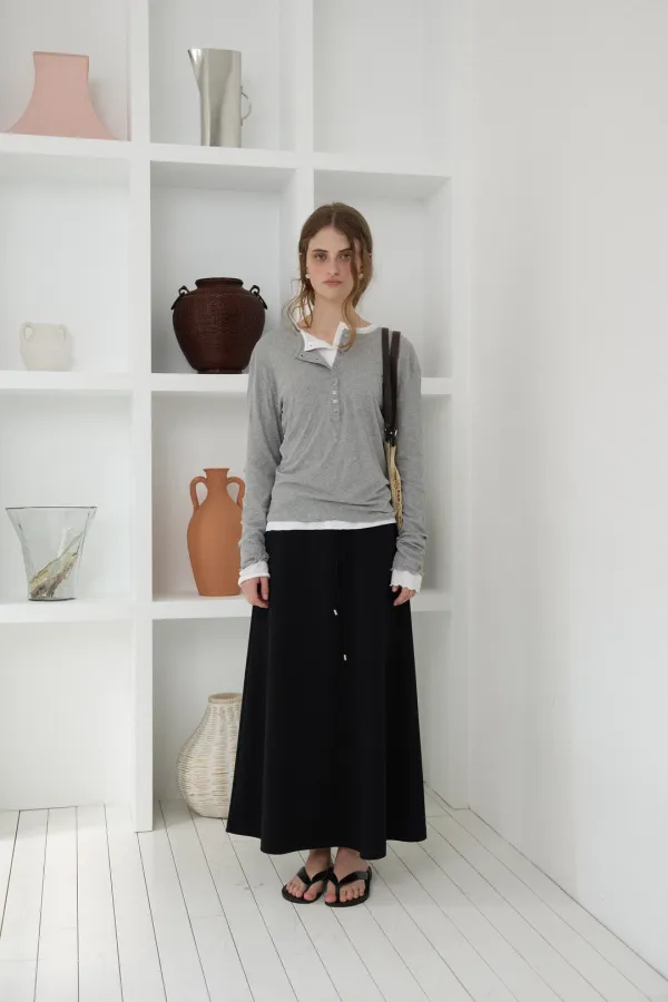 Line Skirt (black)
