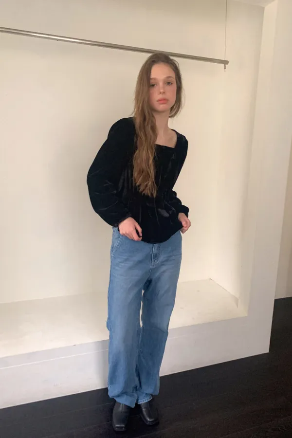 (시즌오프) FW (벨벳버전) Flair Blouse / Black