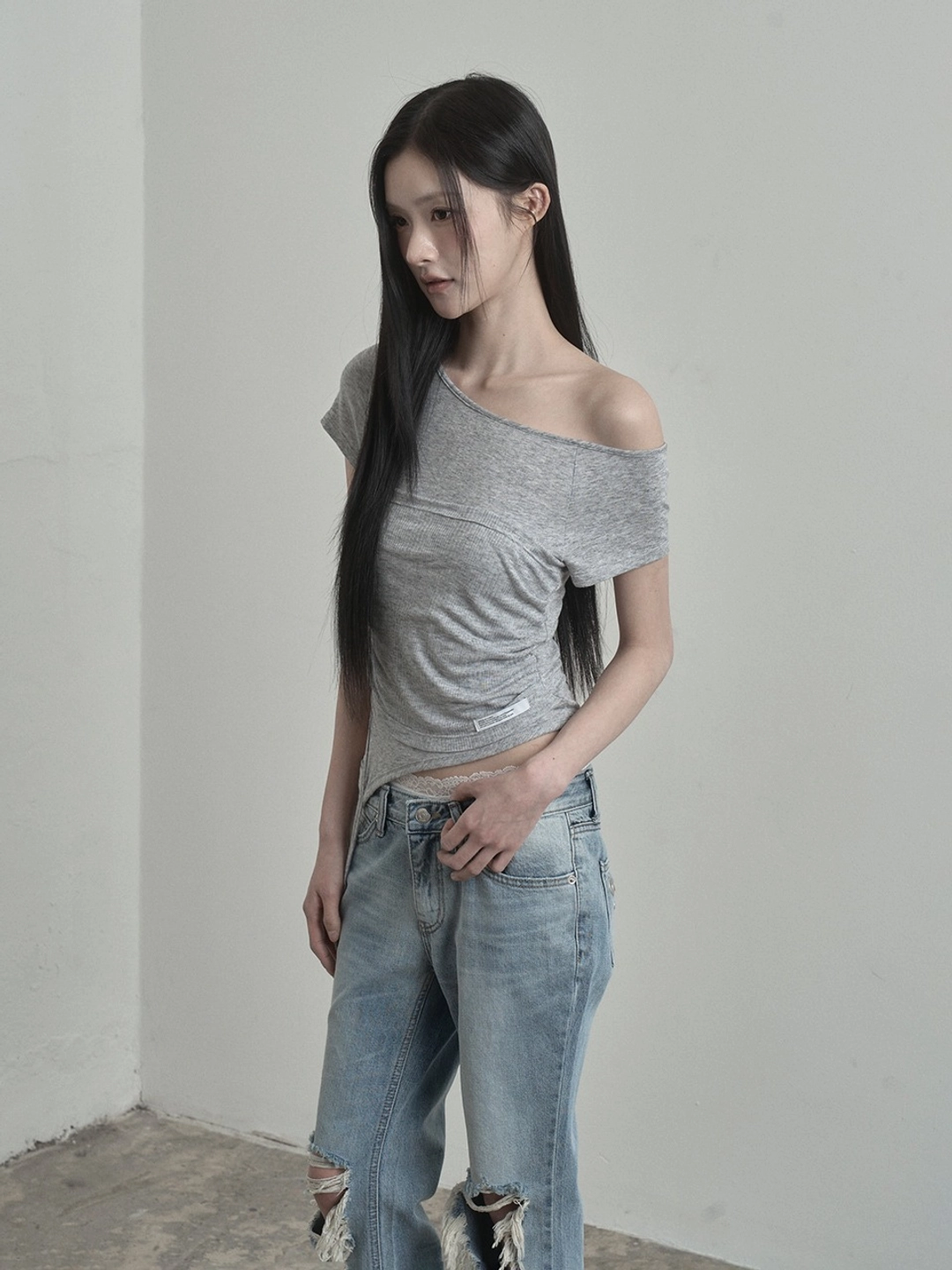 이네기 [3rd Reorder] Duple Layered One Shoulder Top (grey) 상품 이미지 2