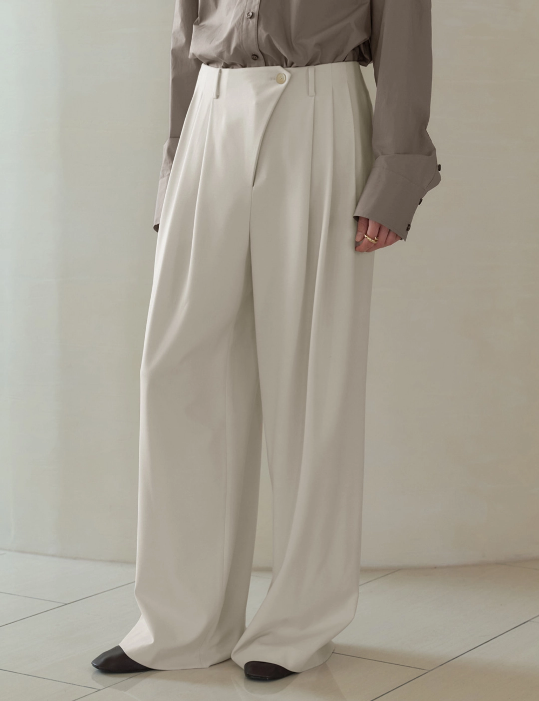 노미나떼 Oblique Cream Flow Pants (Cream) 상품 이미지 3