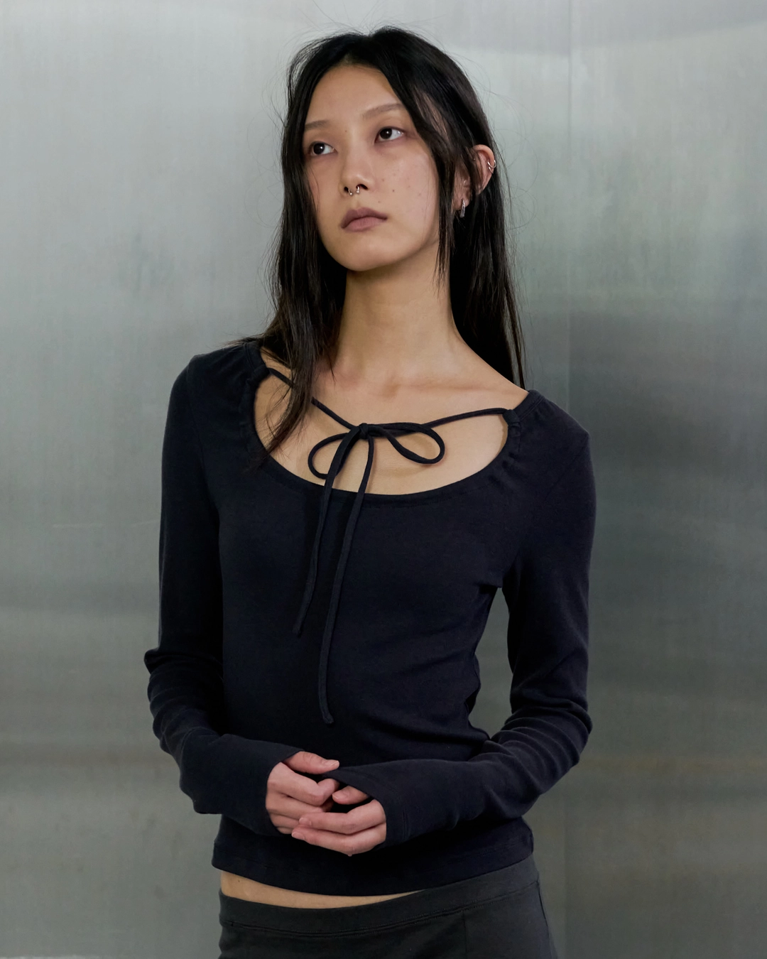 오데스 DRAW STRING T-SHIRT - CHARCOAL 상품 이미지 1
