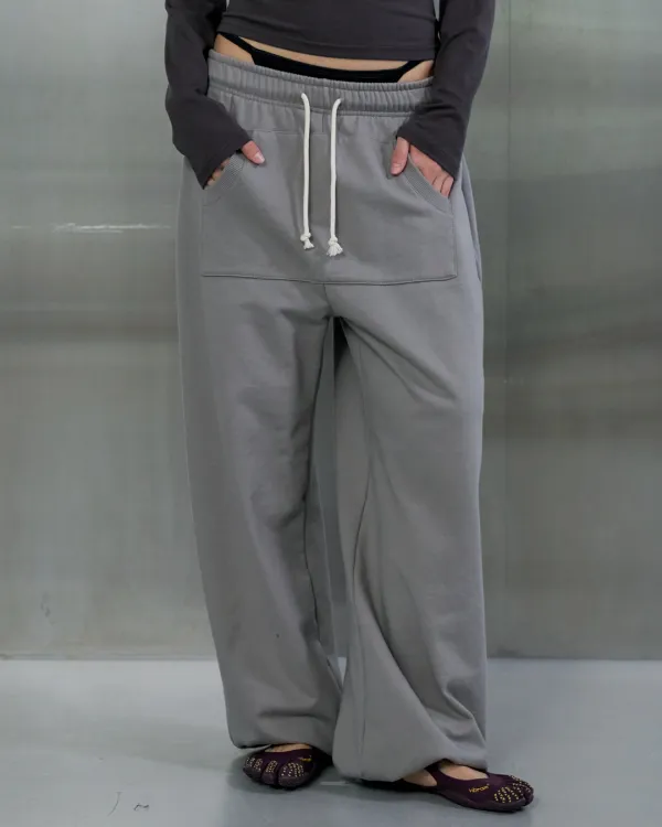 [9/11 예약 출고] FRONT POUCH POCKET SWEAT PANTS - GREY