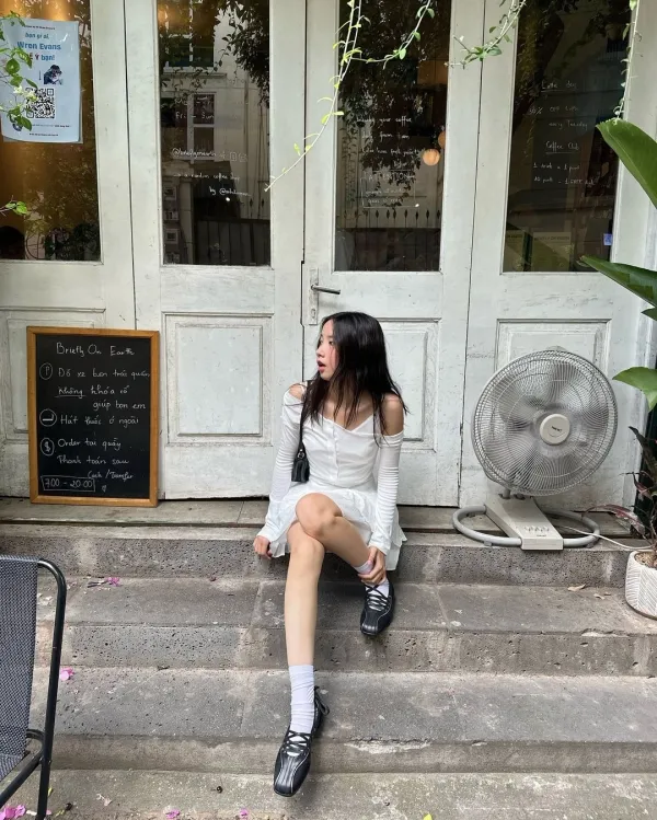 @justkloudeYui cardigan set (White)Irene skirt (Ivory)