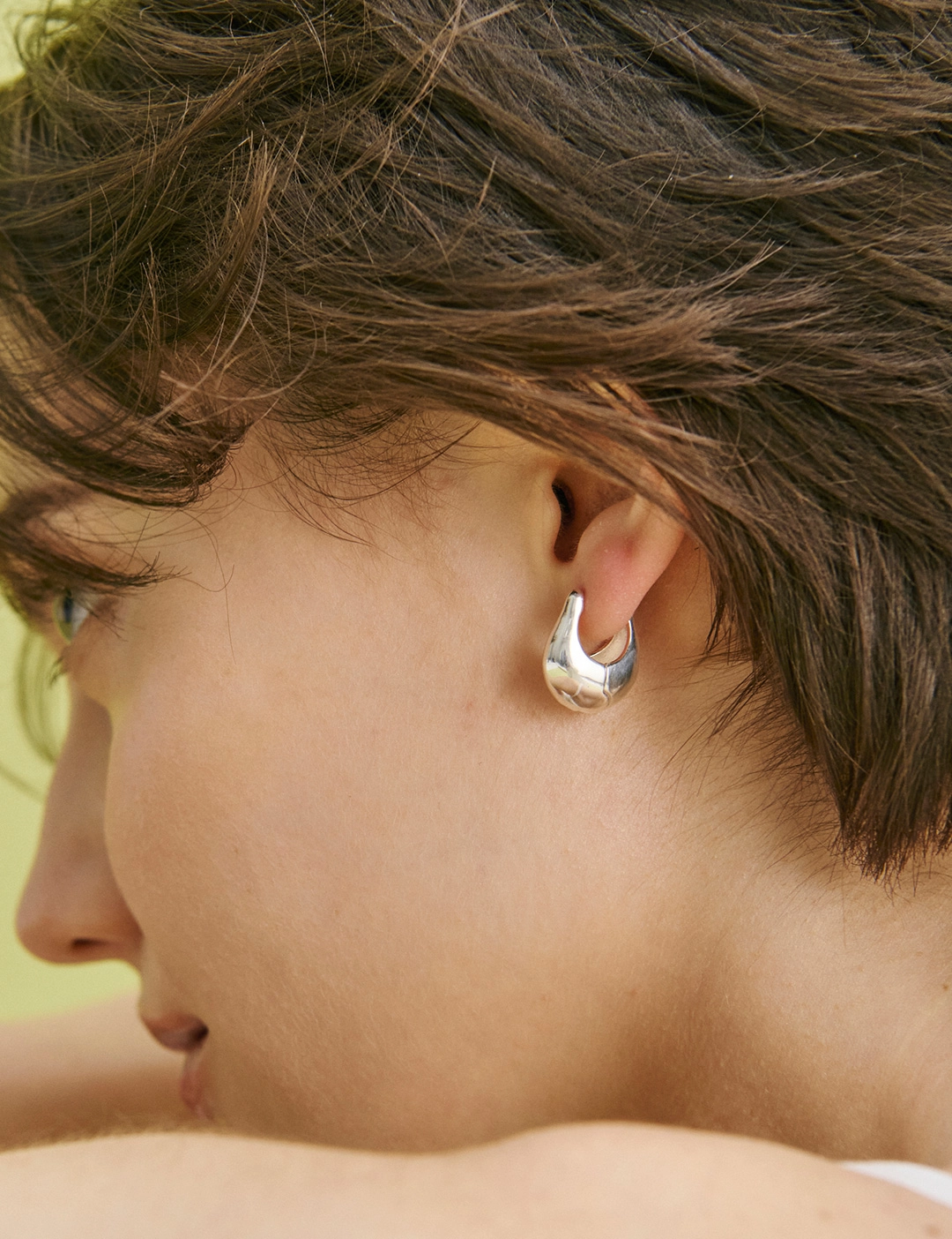에뜨리브 Drop Loop Earrings 상품 이미지 2