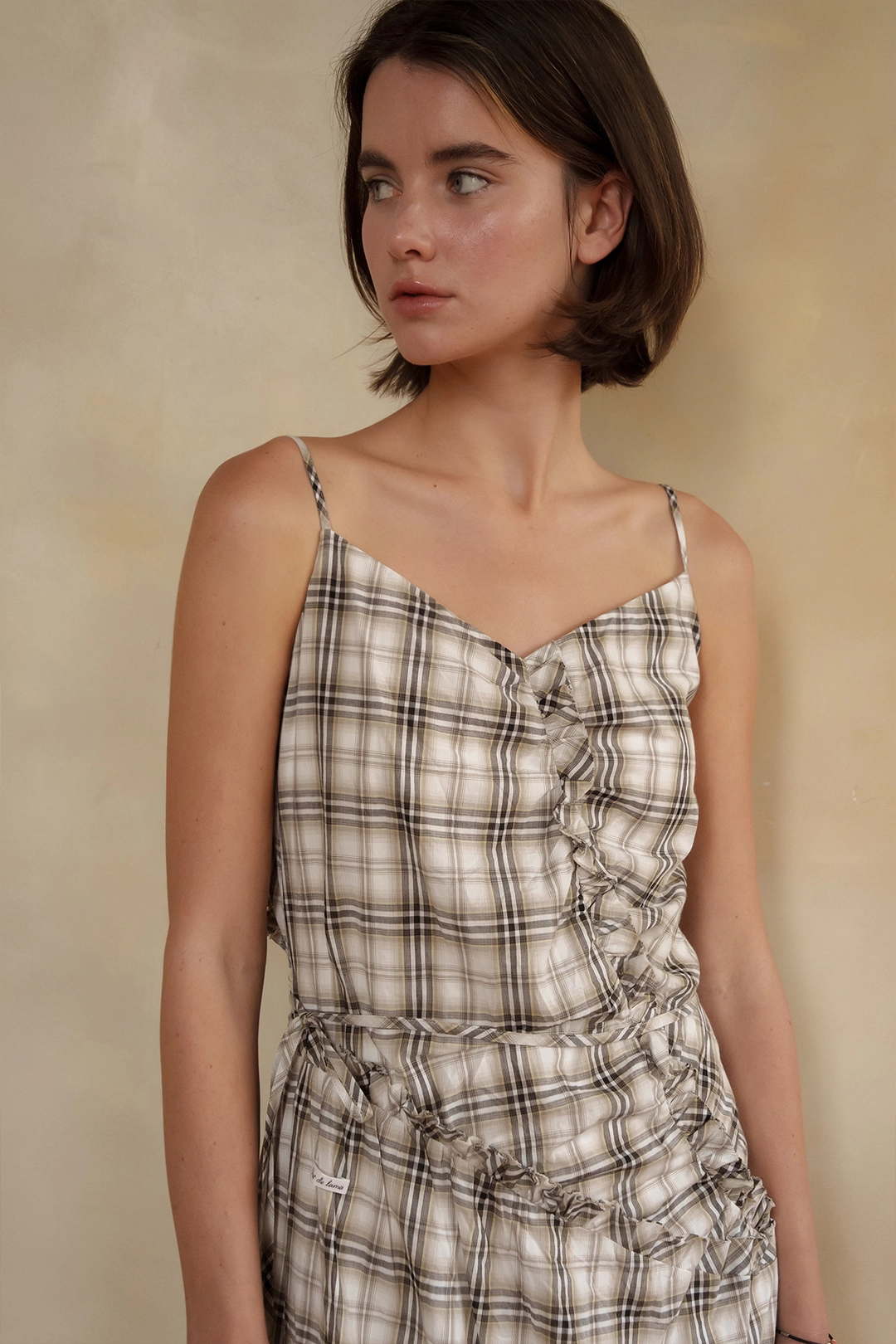 샤드라마 CUT FRILL CHECK DRESS [IVORY] 상품 이미지 2