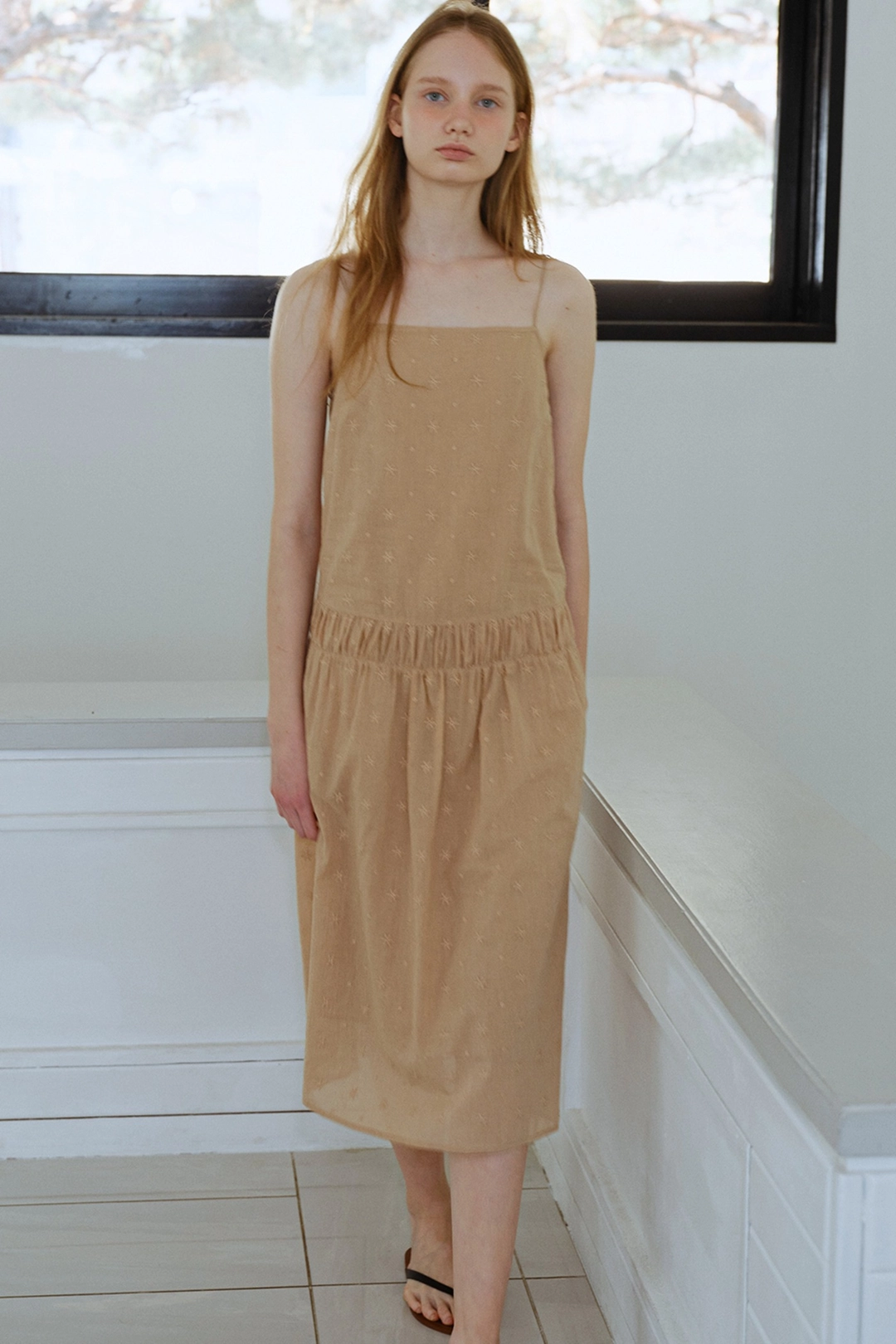 블랭크공삼 embroidery string dress (beige) 상품 이미지 1