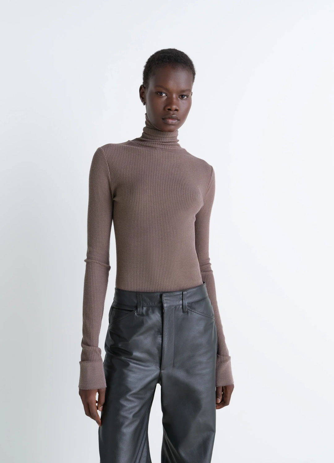 르메르 SEAMLESS HIGH NECK TOP 상품 이미지 1