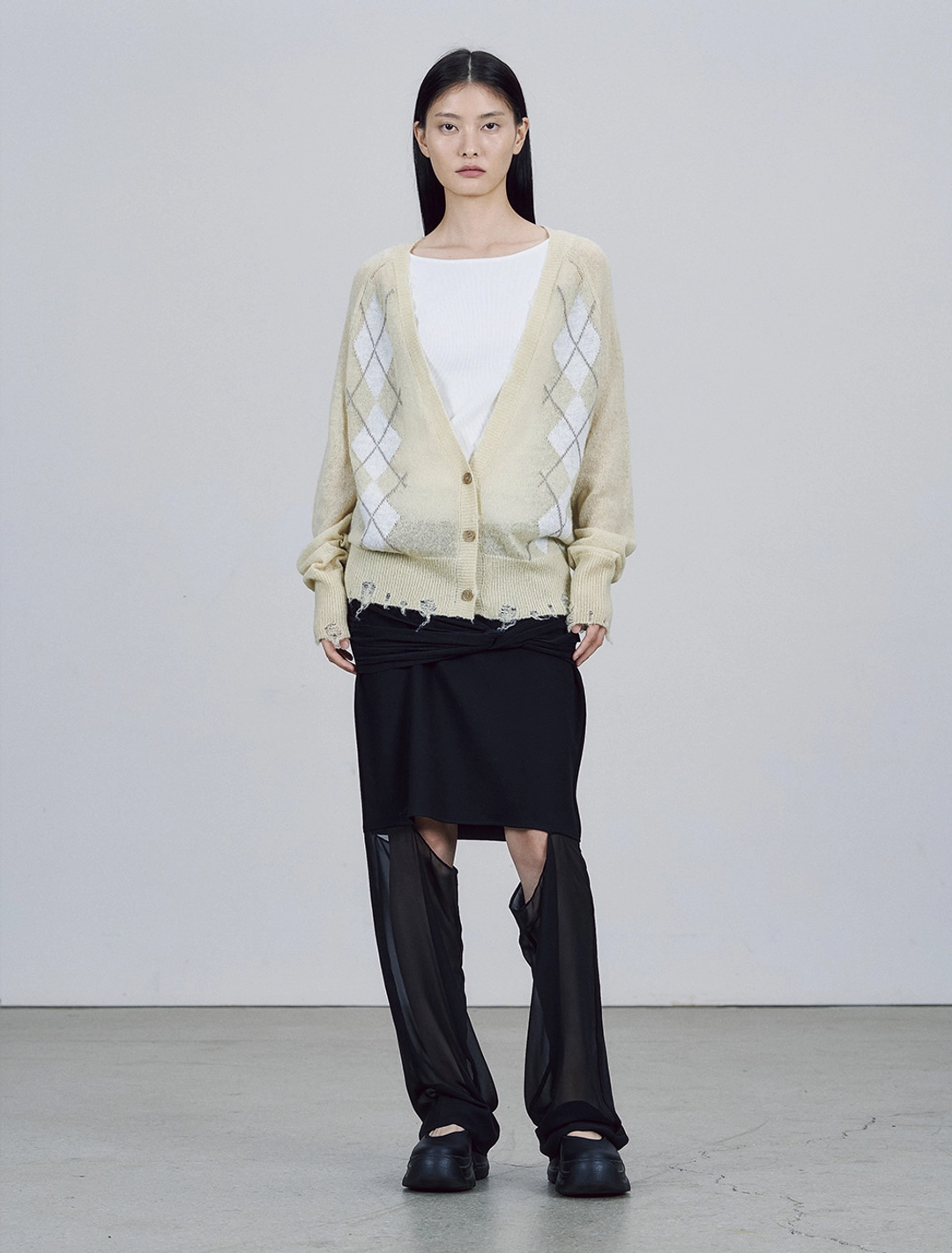 솔티페블 ARGYLE CHECK DESTROYED CARDIGAN [LIGHT YELLOW] 상품 이미지 1