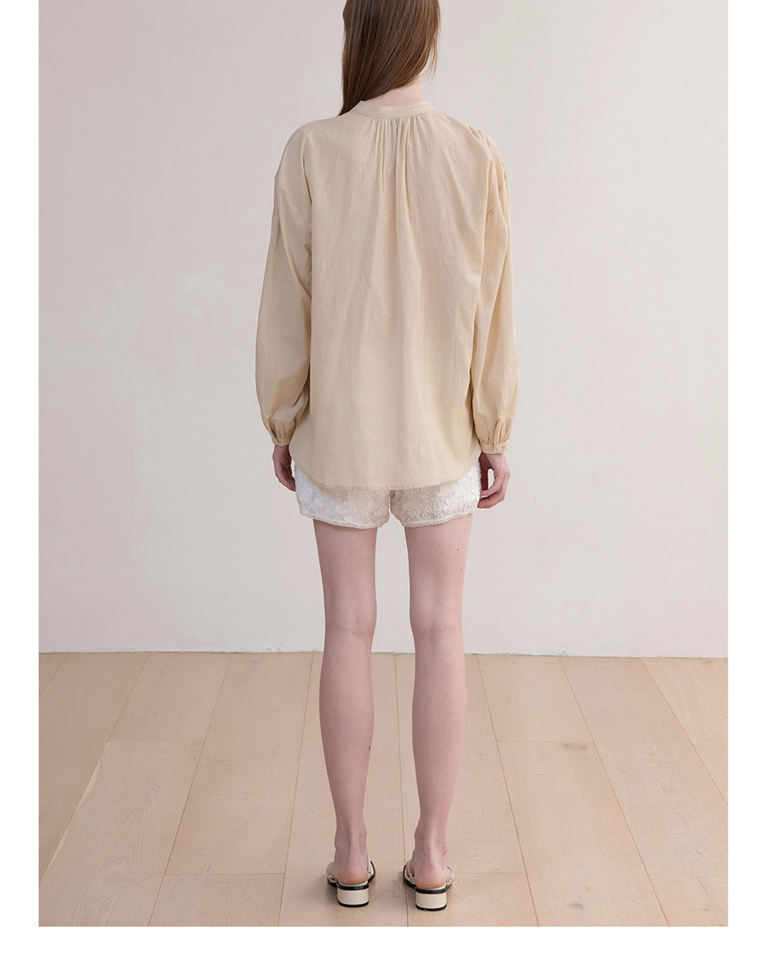오브오브 Como Punching Blouse_Beige 상품 이미지 3