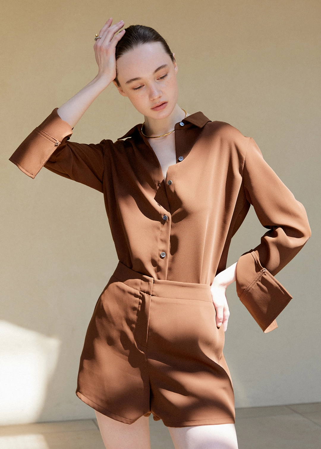 칙스라벨 CHIXLABEL H 카일리 실키 점프수트 - Choco Brown 상품 이미지 2
