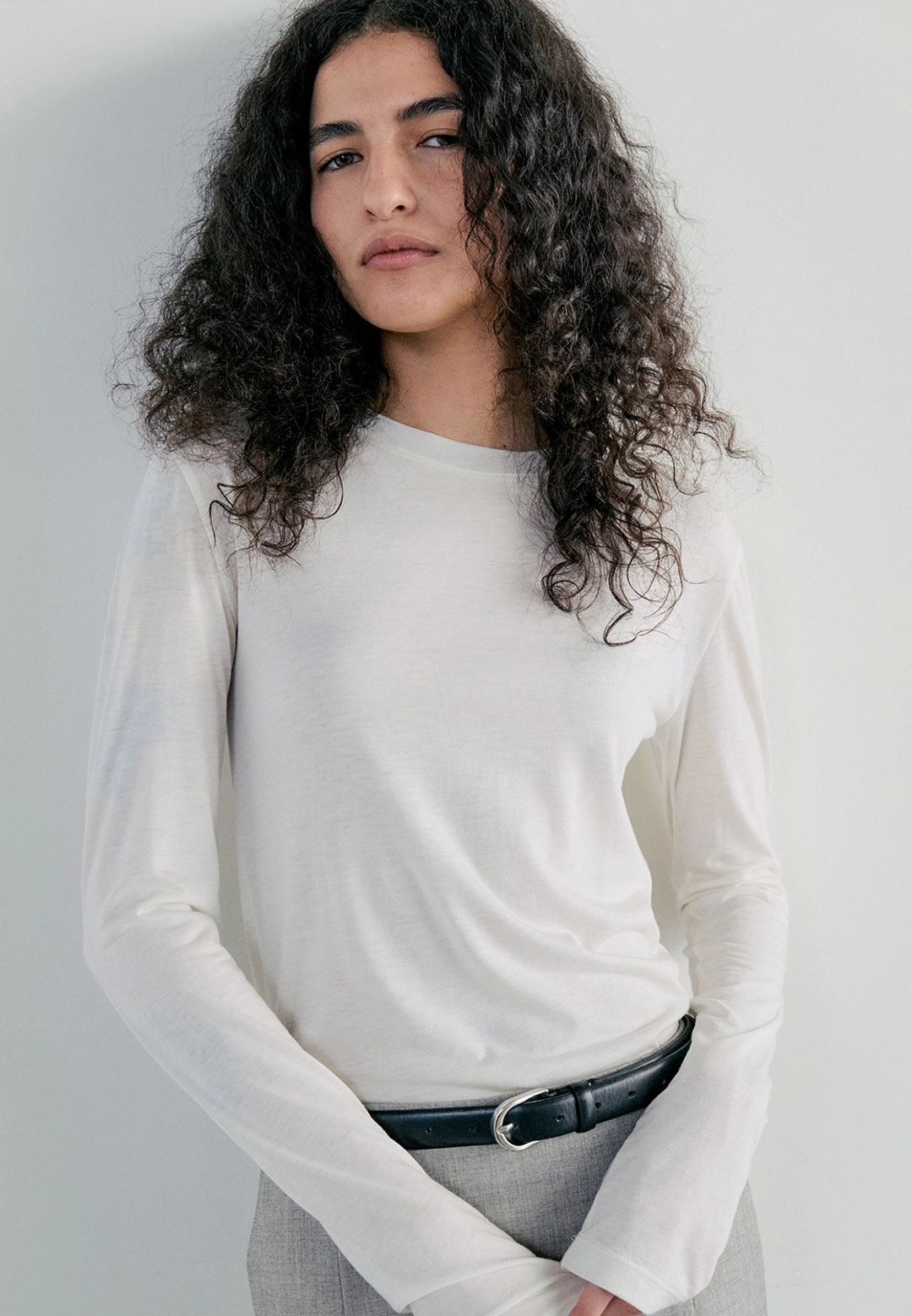 노티아 WOOL TENCEL ROUND T-SHIRT - CREAM 상품 이미지 1