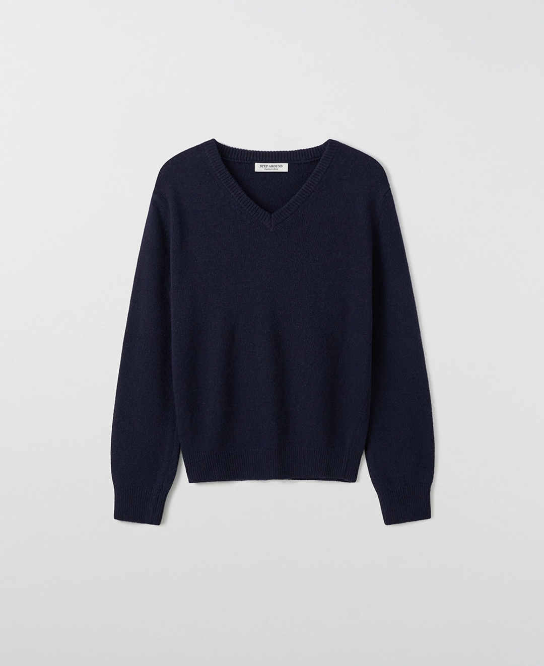 스텝어라운드 Cashmere Superfine Wool V-Neck Knit_NAVY 상품 이미지 2