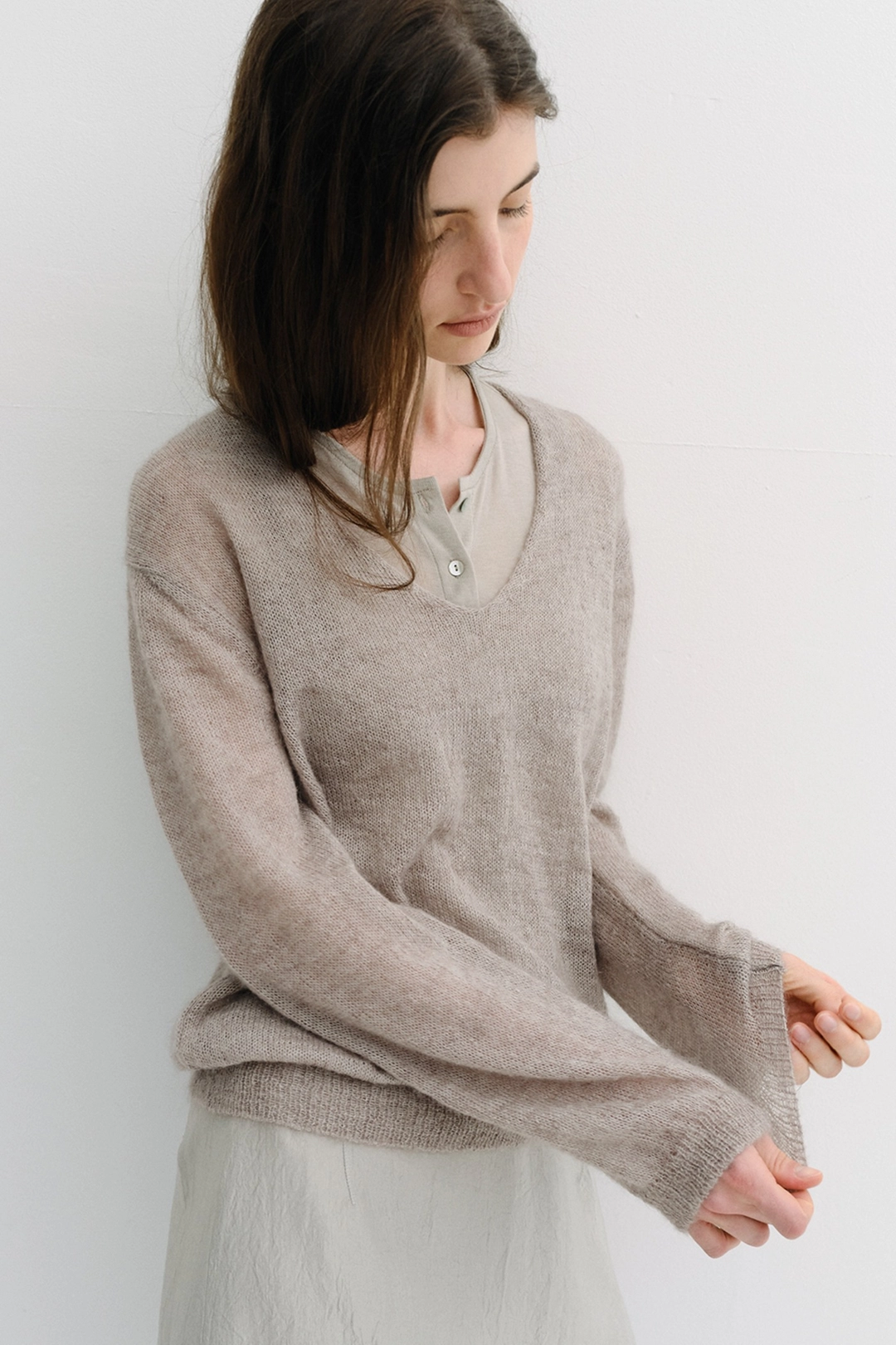 블랭크공삼 royal kid mohair v-neck pullover (pale grey) 상품 이미지 2