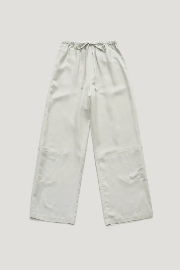 ARI KNEE POCKET PANTS_MIST GREY / ₩169,000  ->  ₩152,100 (10%)